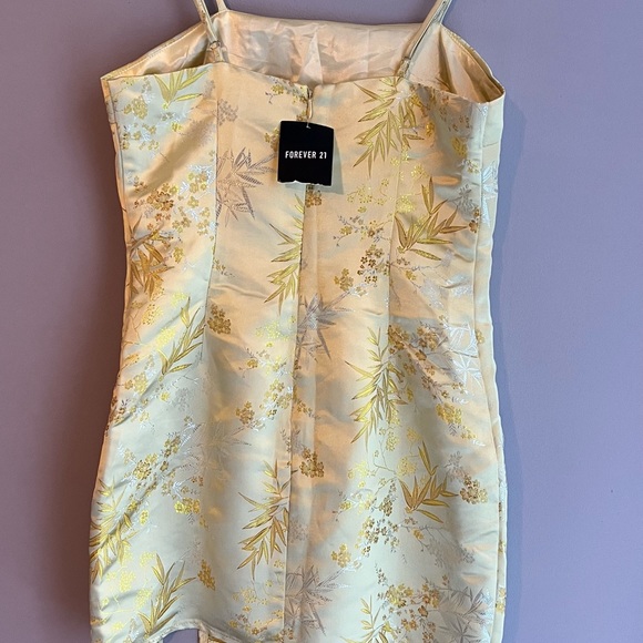 NWT| Jacquard yellow dress 👗 | Forever 21 Women’s Size_S

22 - Picture 7 of 15